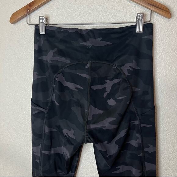 Athleta ultimate camo camouflage 7/8 tight leggings with thigh pocket SMALL - Picture 8 of 11